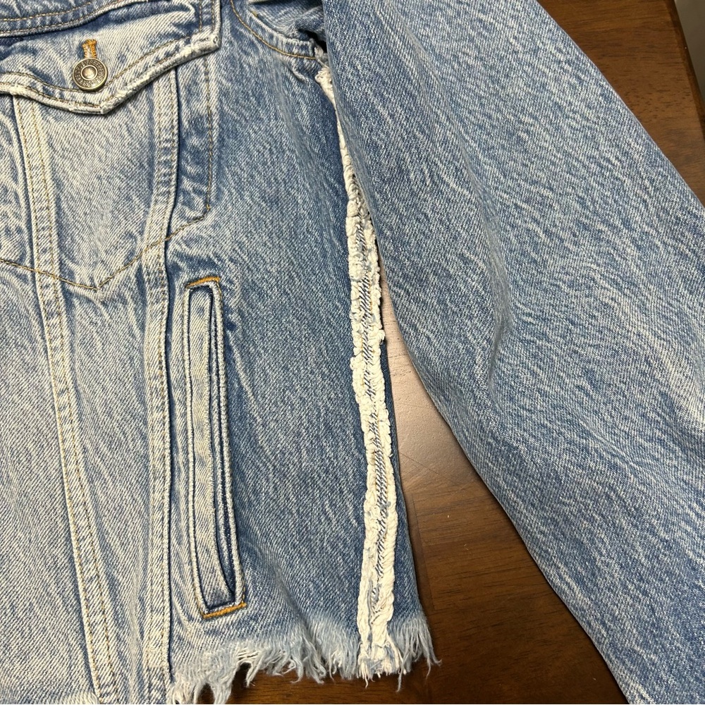 We The Free Indira Distressed Frayed Denim Jacket Size XS - Picture 8 of 16
